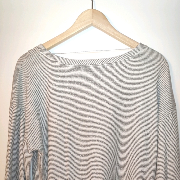 Grey & Gray Long Sleeve Tie Front Striped Top - Picture 7 of 12